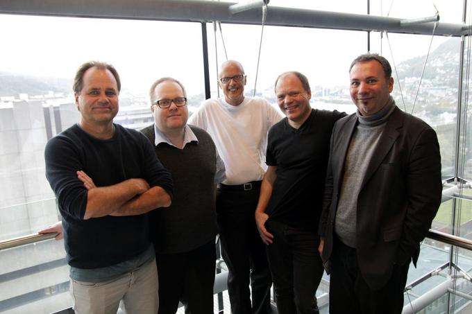 Five of the six NHH and UiB researchers behind the new study that shows how the brain responds to questions regarding fairness and inequality. Left to right: Bertil Tungodden (NHH), Erik Ø. Sørensen (NHH), Kenneth Hugdahl (UiB), Alexander W. Cappelen (NHH) and Karsten Specht (UiB). (Source: University of Bergen/Solrun Dregelid)